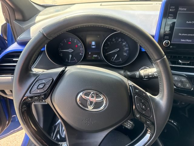 Used 2021 Toyota C-HR XLE FWD image 11