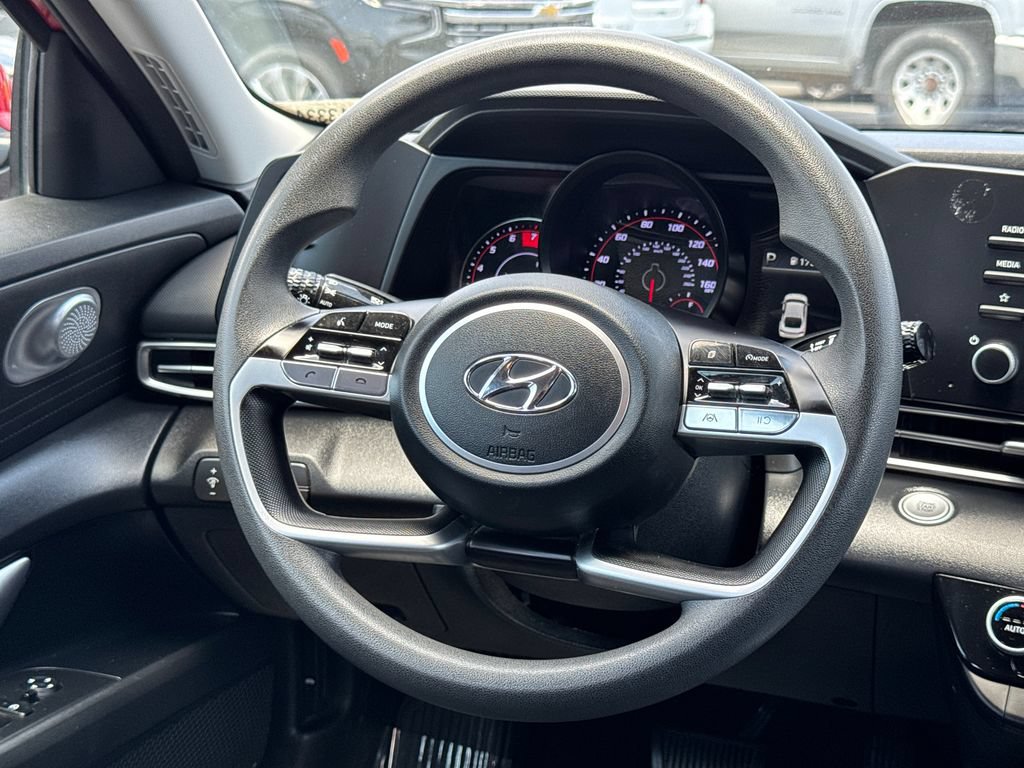 Used 2023 Hyundai Elantra SEL FWD image 22