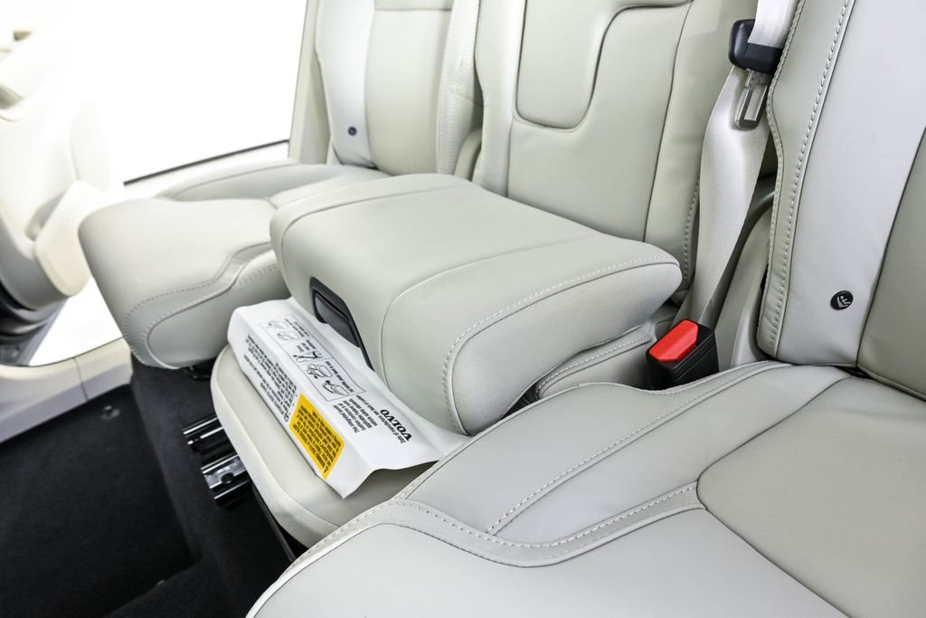 Used 2026 Volvo XC90 B6 Ultra w/ Protection Package AWD/4WD image 24