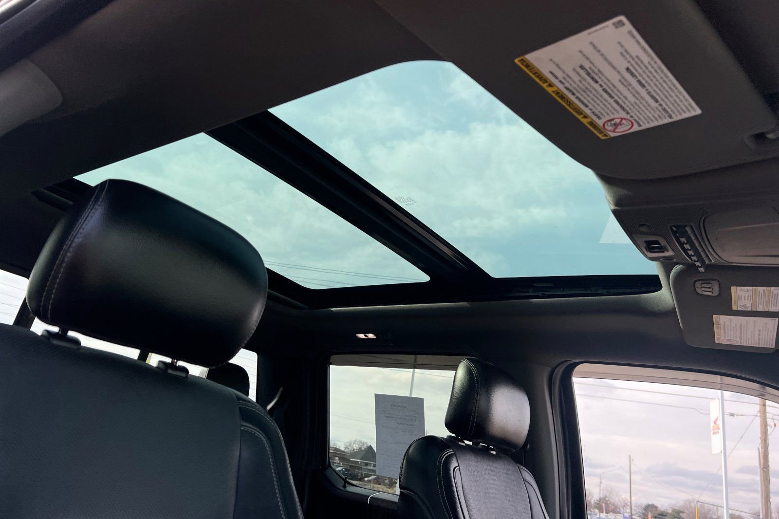 Used 2017 Ford F350 Lariat w/ Camper Package image 13