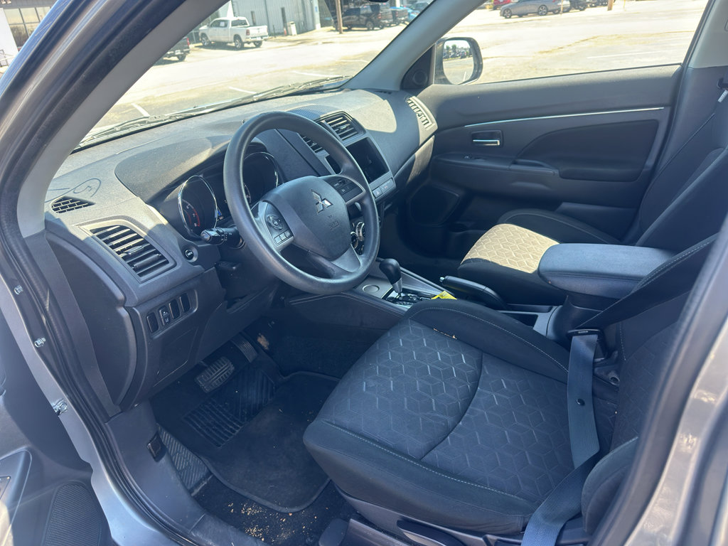 Used 2022 Mitsubishi Outlander Sport ES FWD image 3