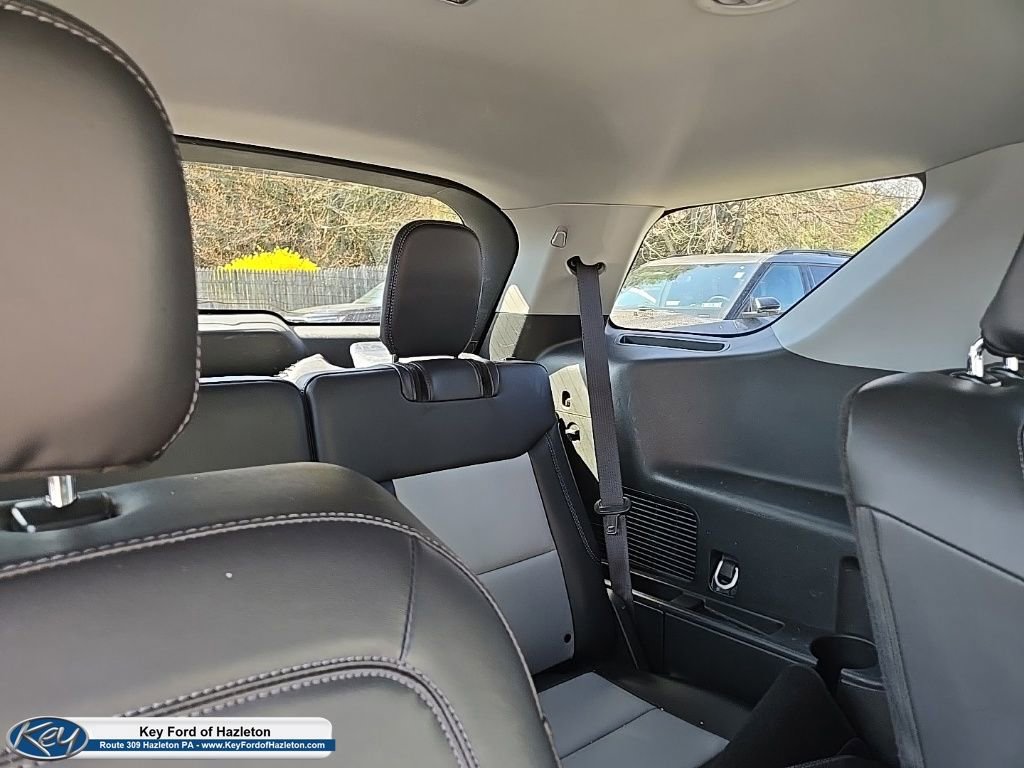 Used 2024 Ford Explorer XLT w/ Equipment Group 202A AWD/4WD image 55