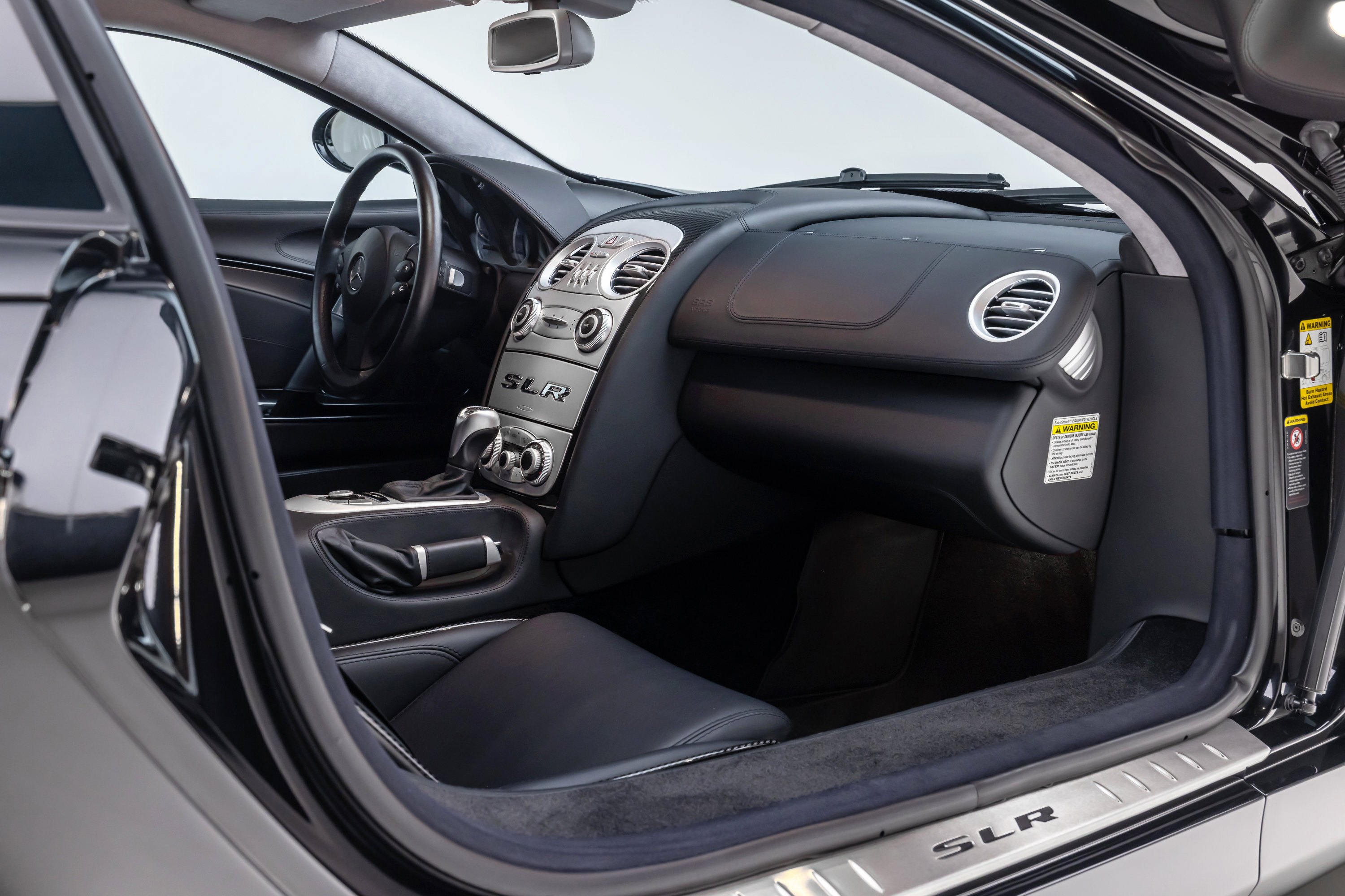 Used 2005 Mercedes-Benz SLR image 46