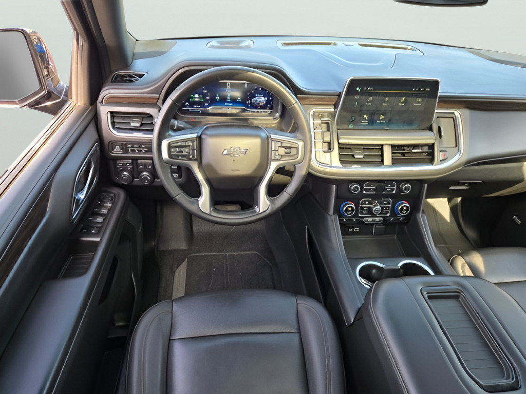 Used 2023 Chevrolet Suburban Z71 w/ Luxury Package AWD/4WD image 25