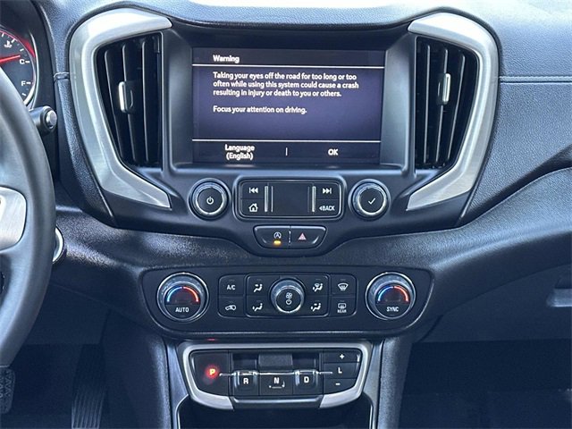 Used 2023 GMC Terrain Denali w/ Black Diamond Edition image 10