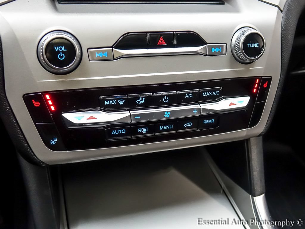 Used 2023 Ford Explorer XLT w/ Equipment Group 202A AWD/4WD image 20