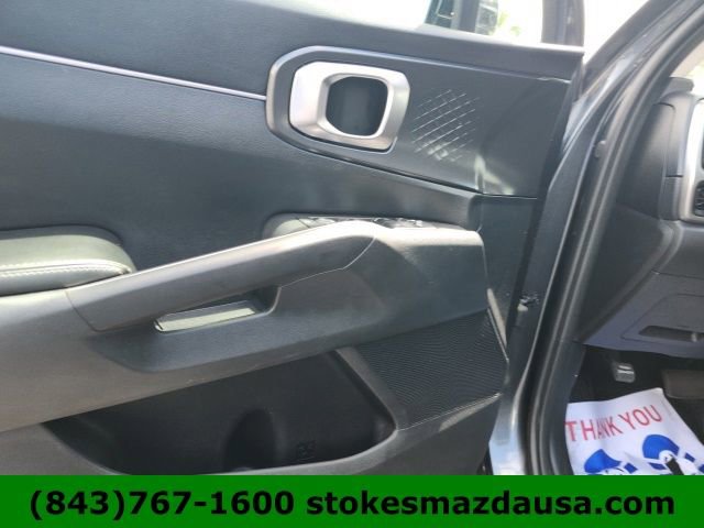 Used 2021 Kia Sorento LX FWD image 14