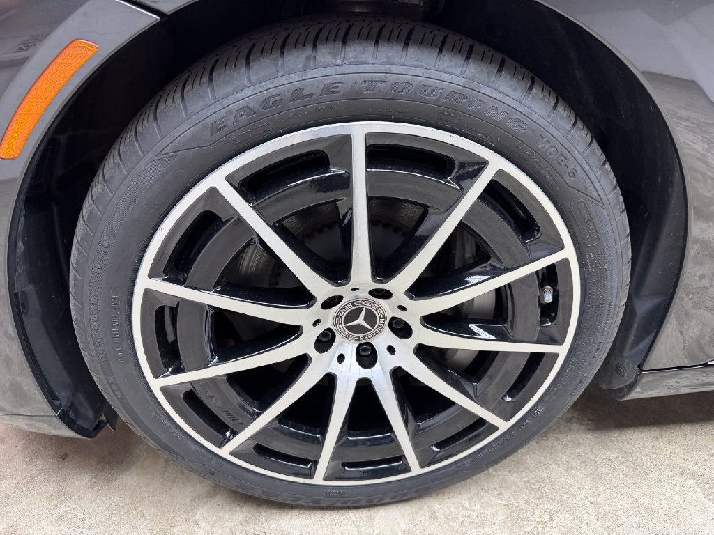 Certified 2023 Mercedes-Benz EQS 580 4MATIC Sedan w/ Exclusive Trim Package image 29