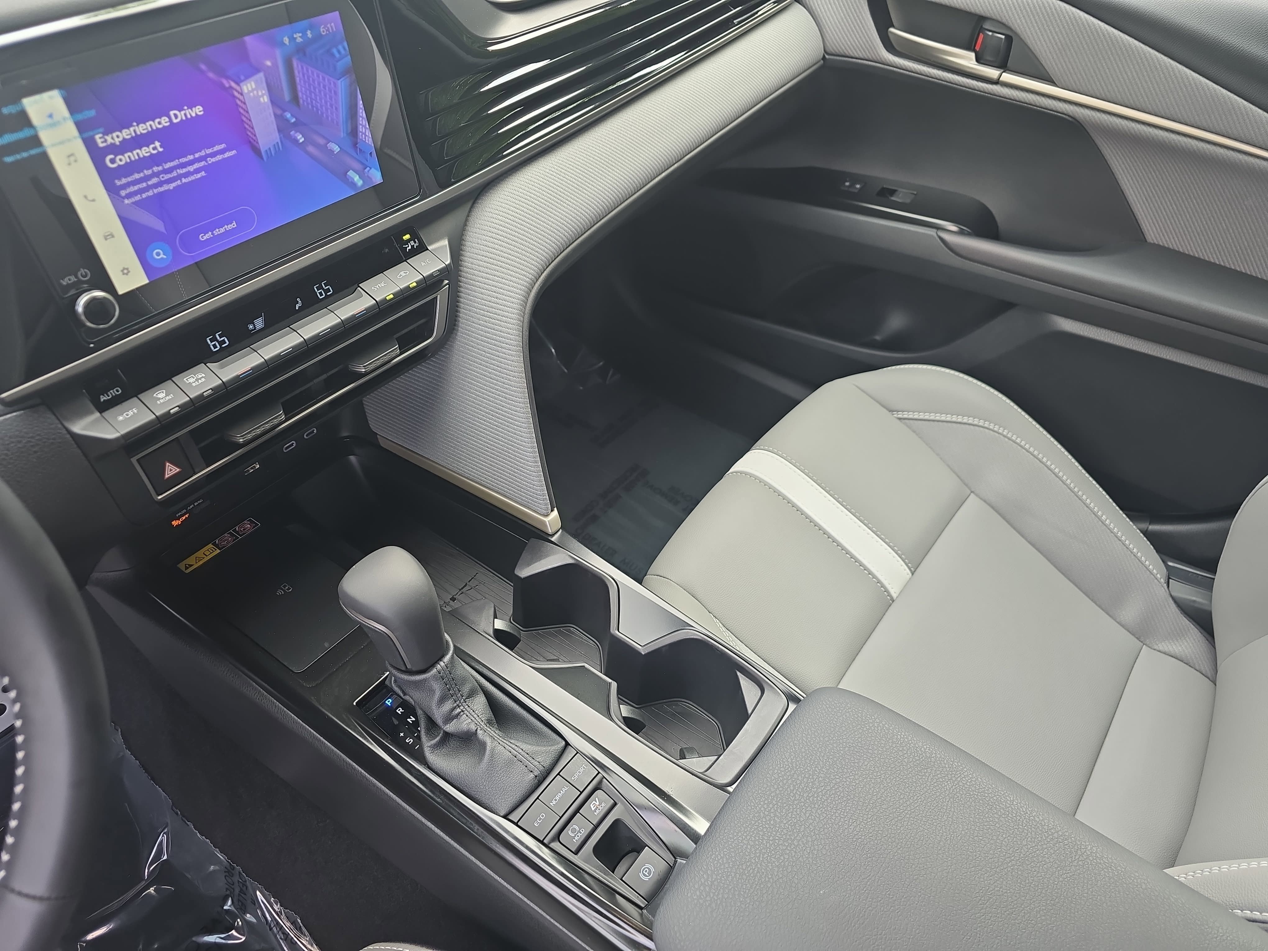 Used 2026 Toyota Camry SE FWD image 26