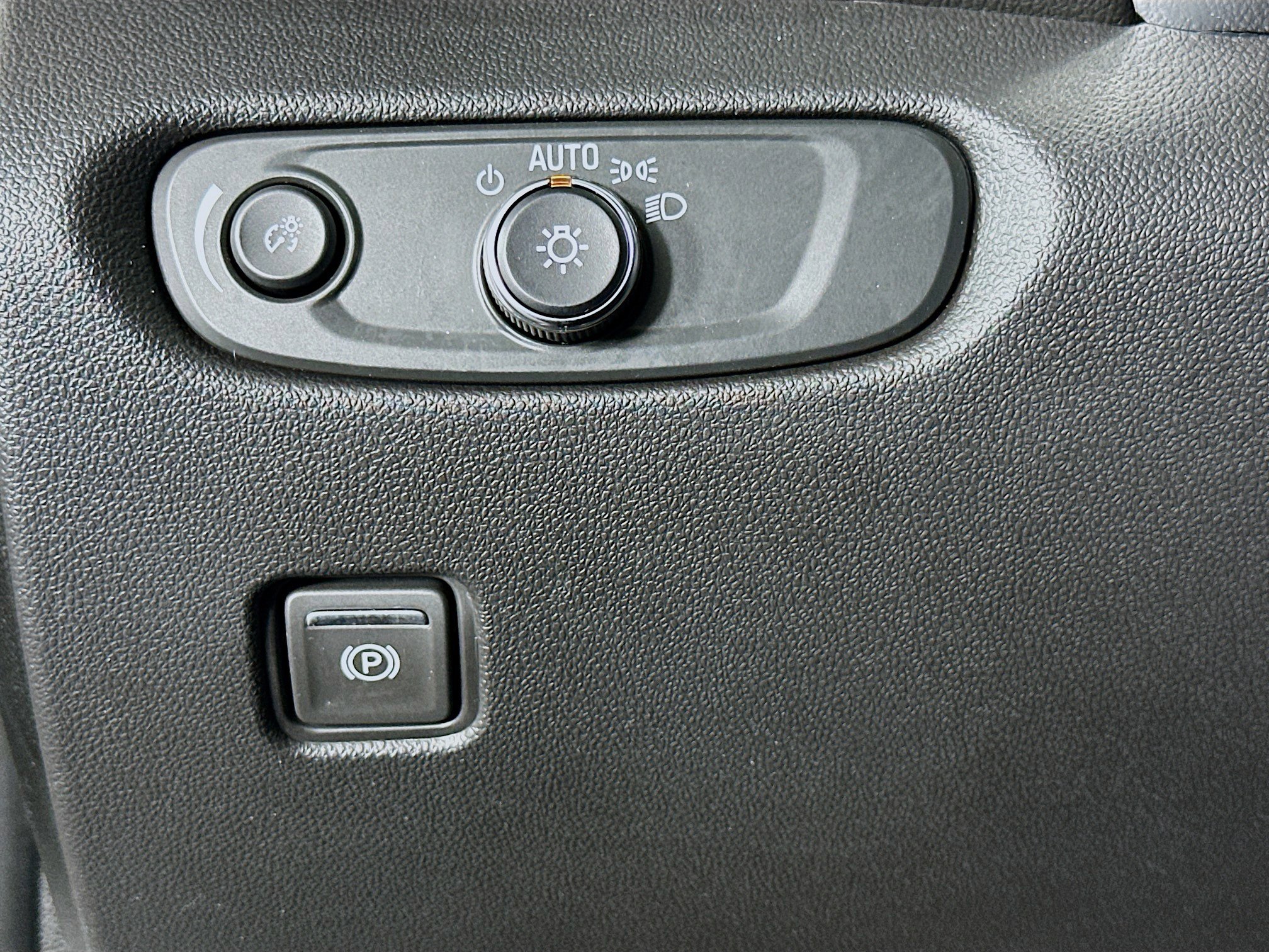 Used 2025 Chevrolet Blazer LT image 17