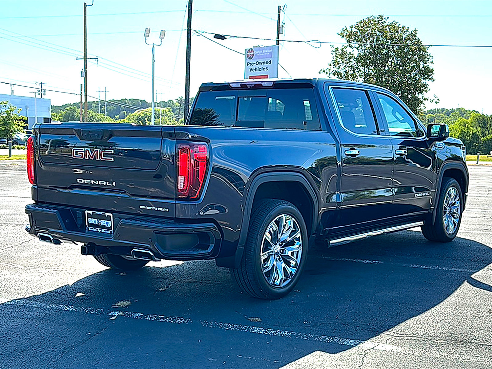 Used 2024 GMC Sierra 1500 Denali w/ Denali Reserve Package RWD image 8