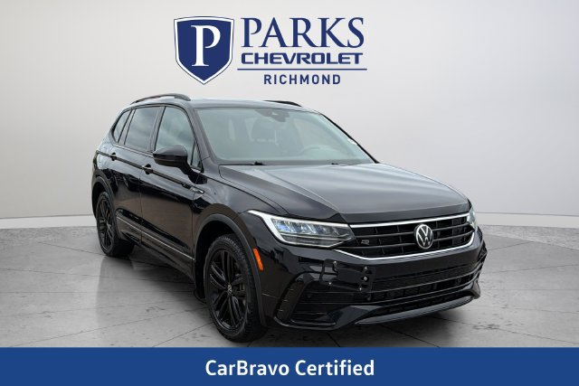 Used 2022 Volkswagen Tiguan SE R-Line AWD/4WD image 1