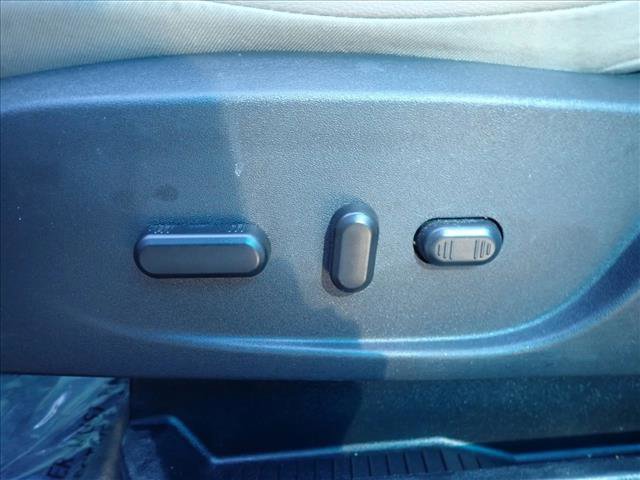 Used 2017 Ford Escape Titanium w/ Equipment Group 301A image 13