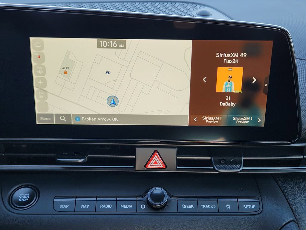 New 2025 Hyundai Elantra SEL image 18