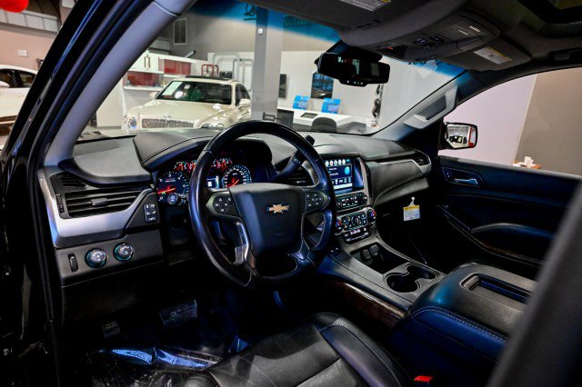 Used 2020 Chevrolet Suburban LT image 17