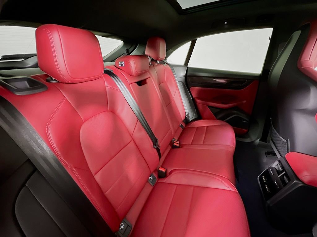 New 2026 Porsche Macan Turbo Electric image 29