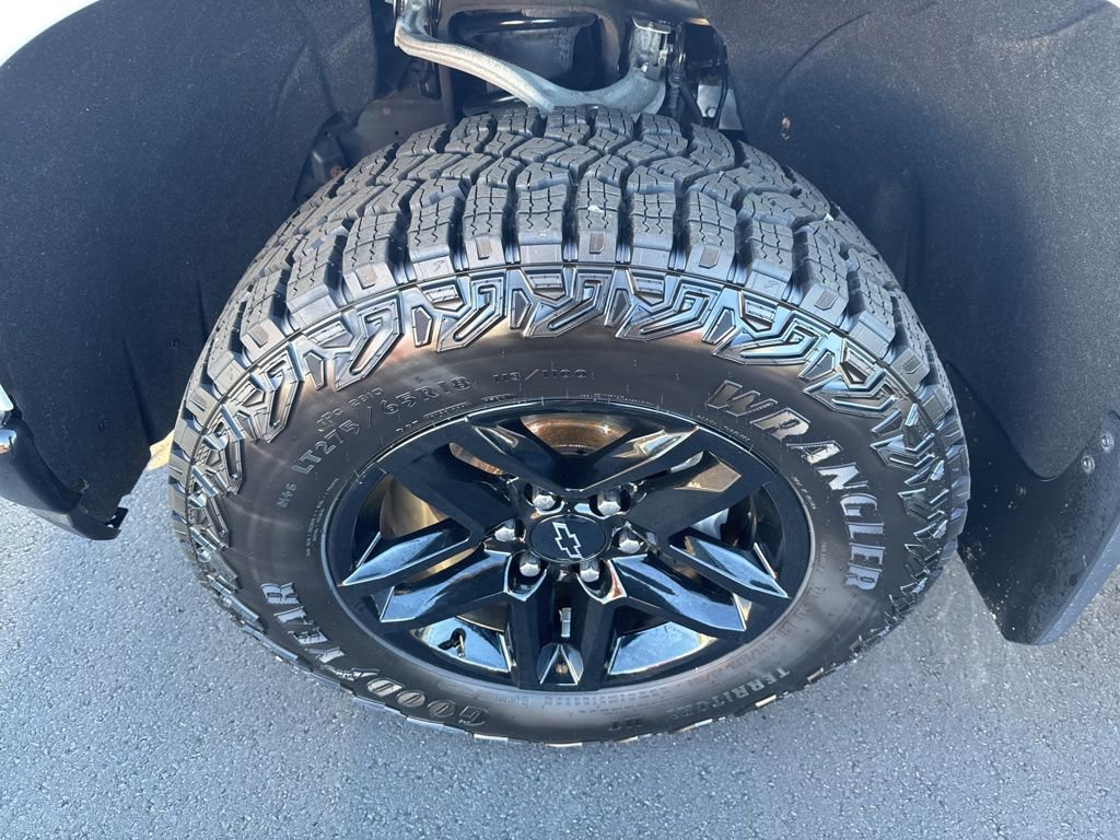 Used 2021 Chevrolet Silverado 1500 LT Trail Boss w/ LPO, Dark Essentials Package image 9