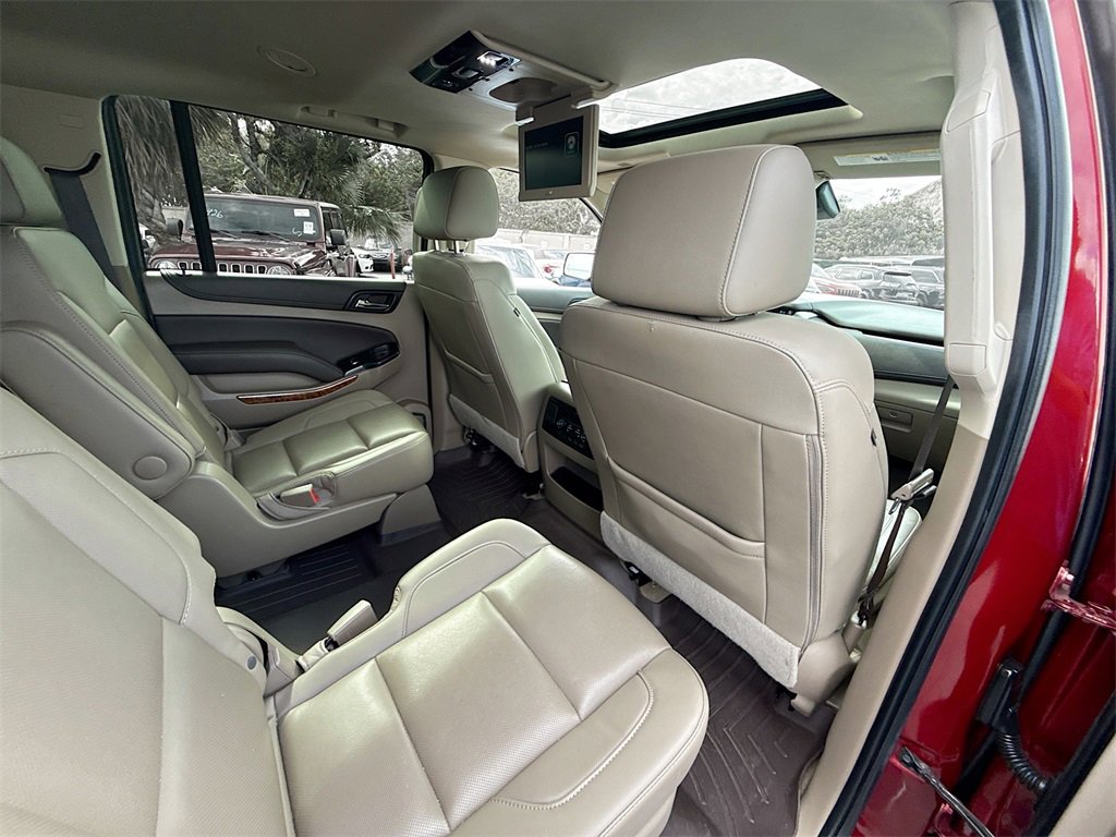 Used 2020 Chevrolet Suburban Premier image 33
