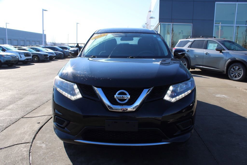 Used 2015 Nissan Rogue S image 2