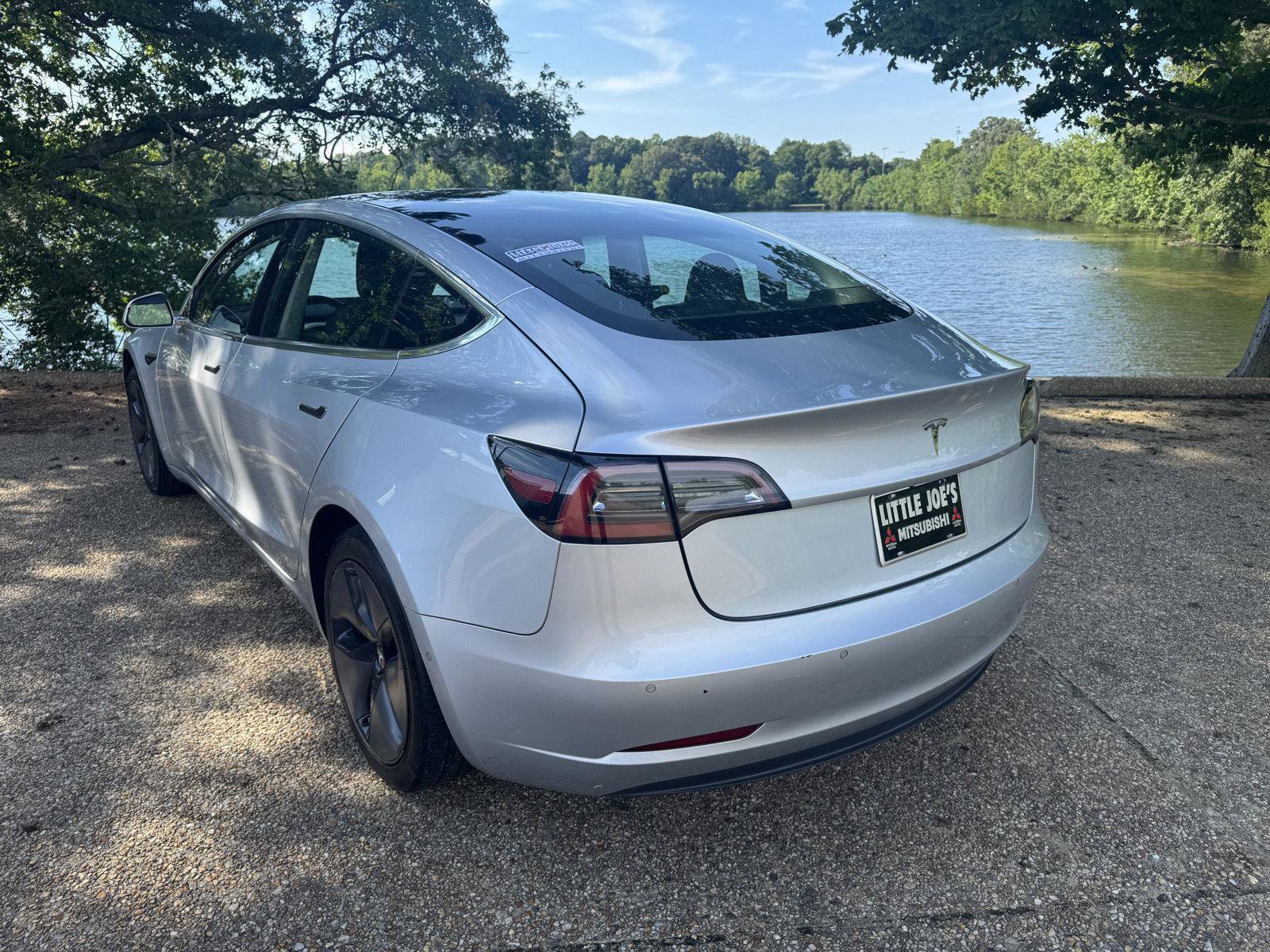 Used 2018 Tesla Model 3 Long Range RWD image 9