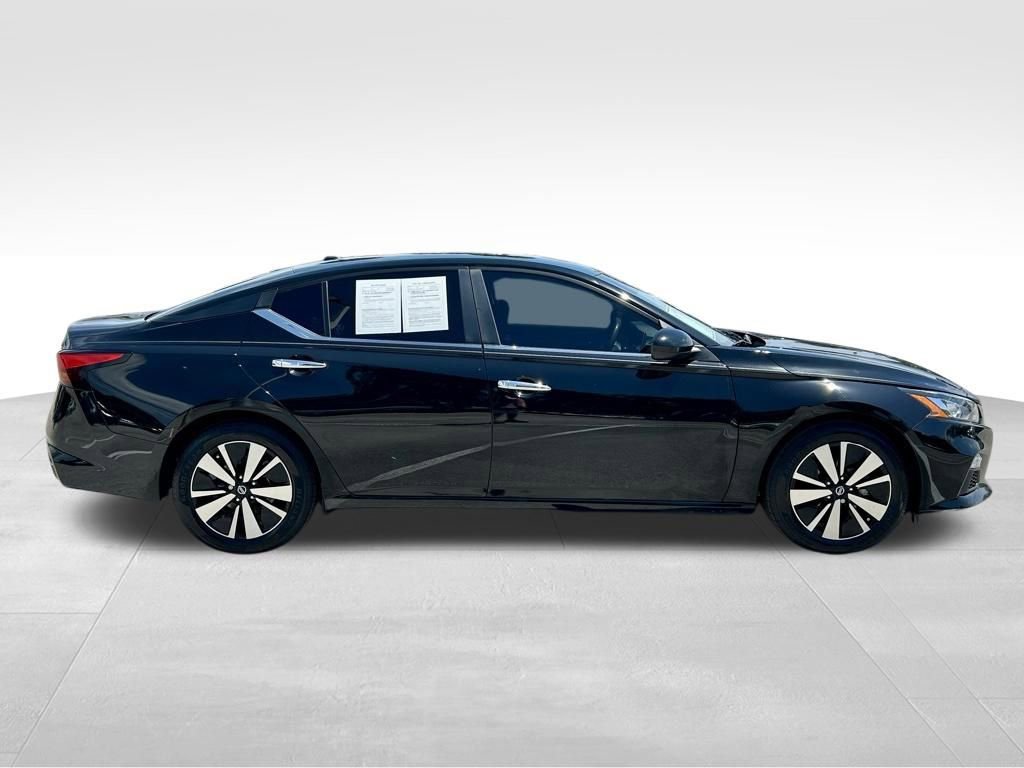 Used 2022 Nissan Altima 2.5 SV FWD image 4