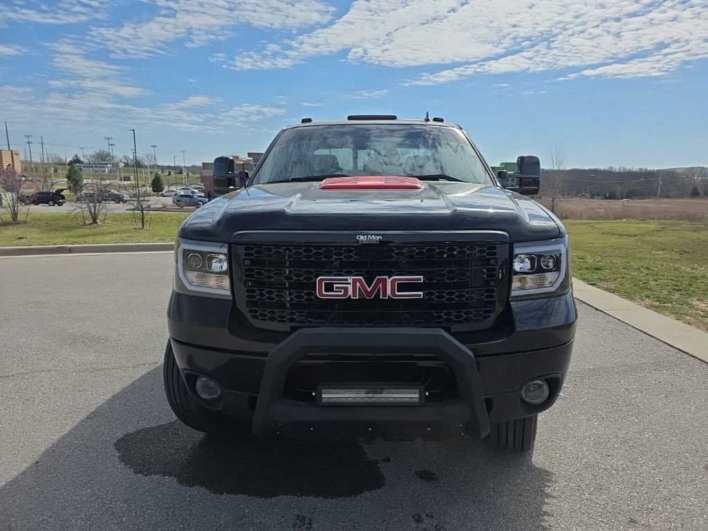 Used 2011 GMC Sierra 3500 SLT image 2