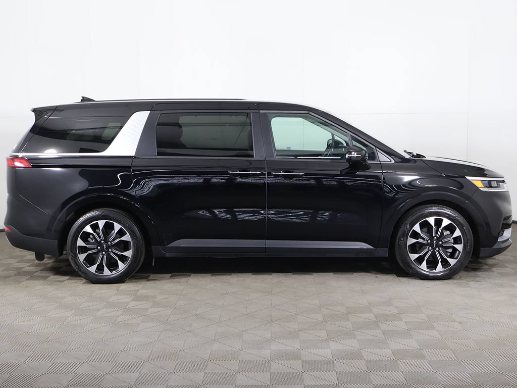 Certified 2024 Kia Carnival EX FWD image 19