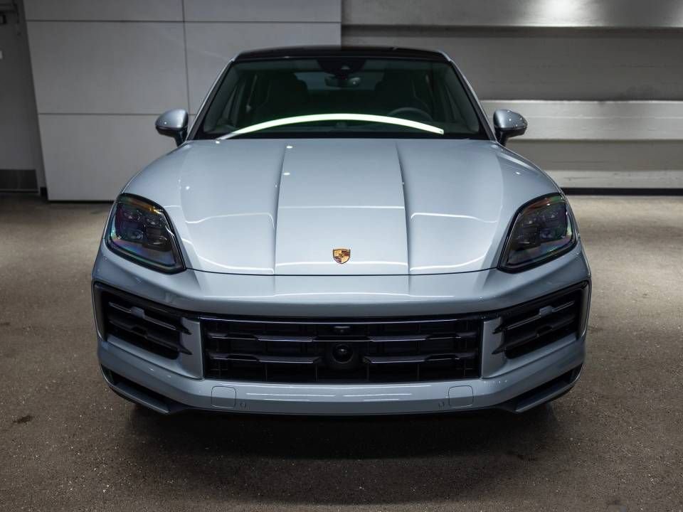 Certified 2026 Porsche Cayenne Coupe AWD/4WD image 48