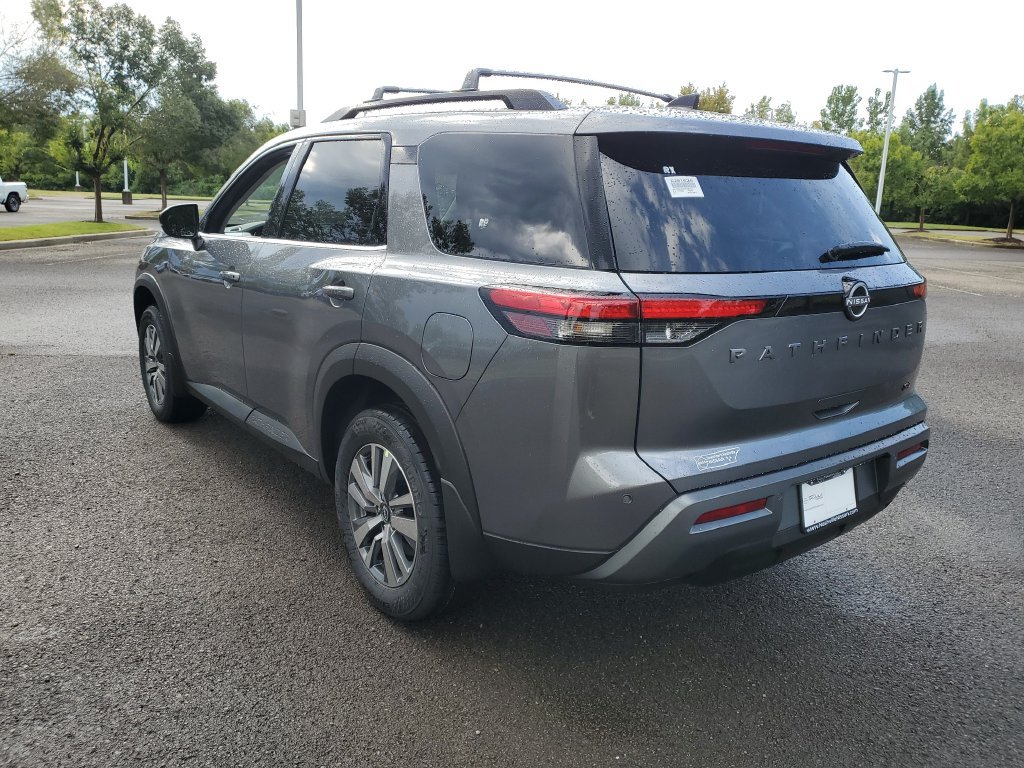 New 2026 Nissan Pathfinder SL FWD image 3