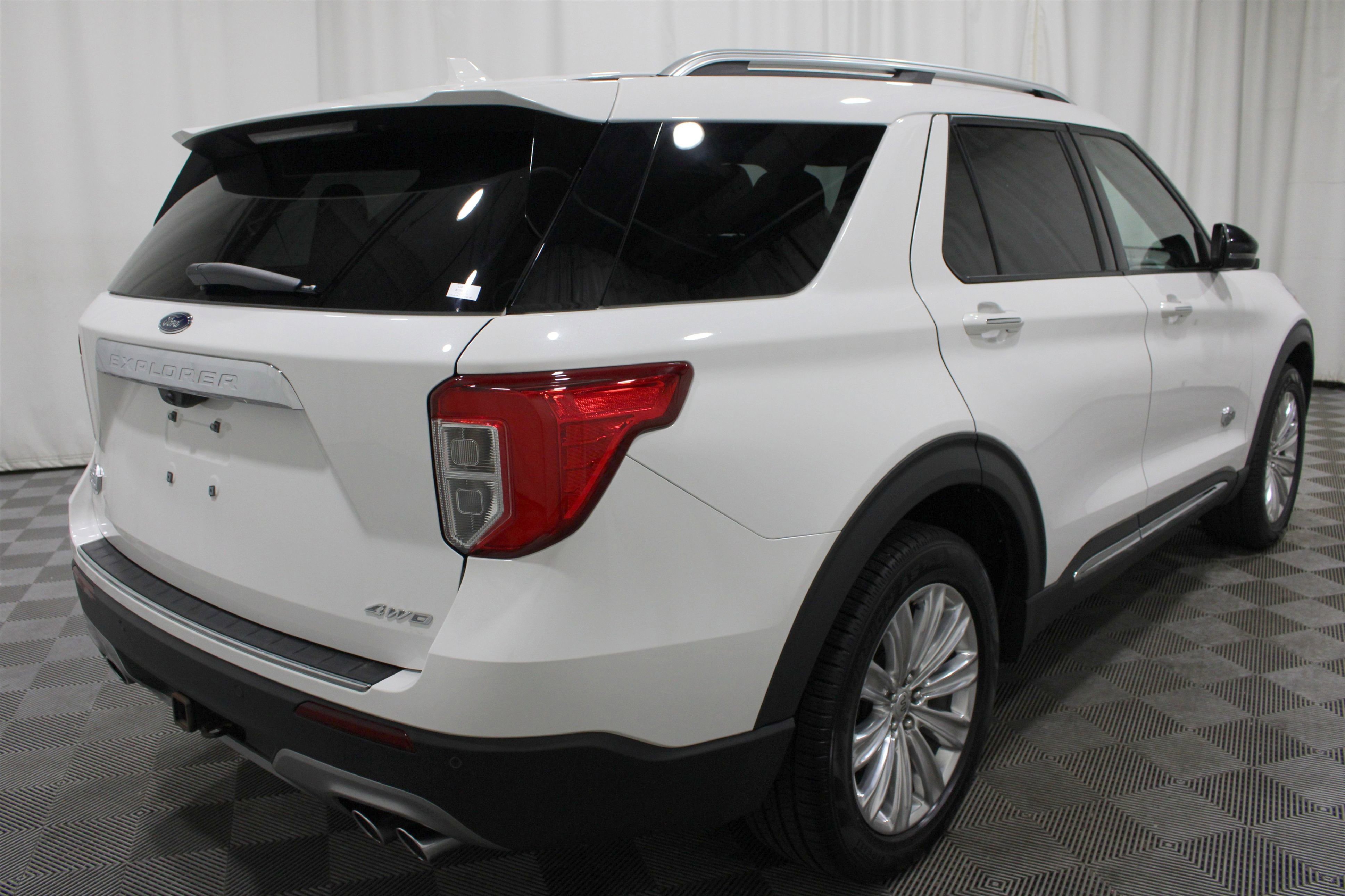 Used 2022 Ford Explorer King Ranch w/ Technology Package AWD/4WD image 33