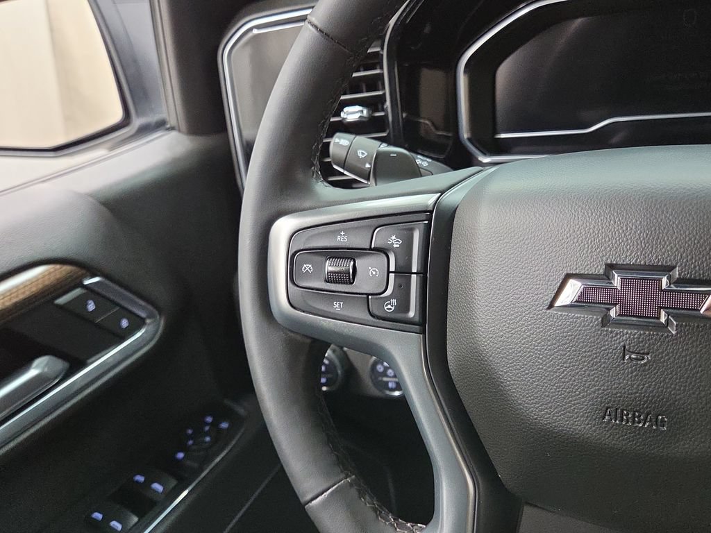 Used 2025 Chevrolet Silverado 1500 LT Trail Boss w/ Convenience Package II AWD/4WD image 18