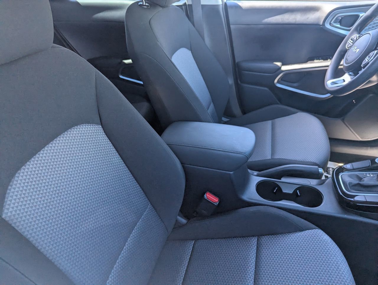 Used 2025 Kia Soul S image 12