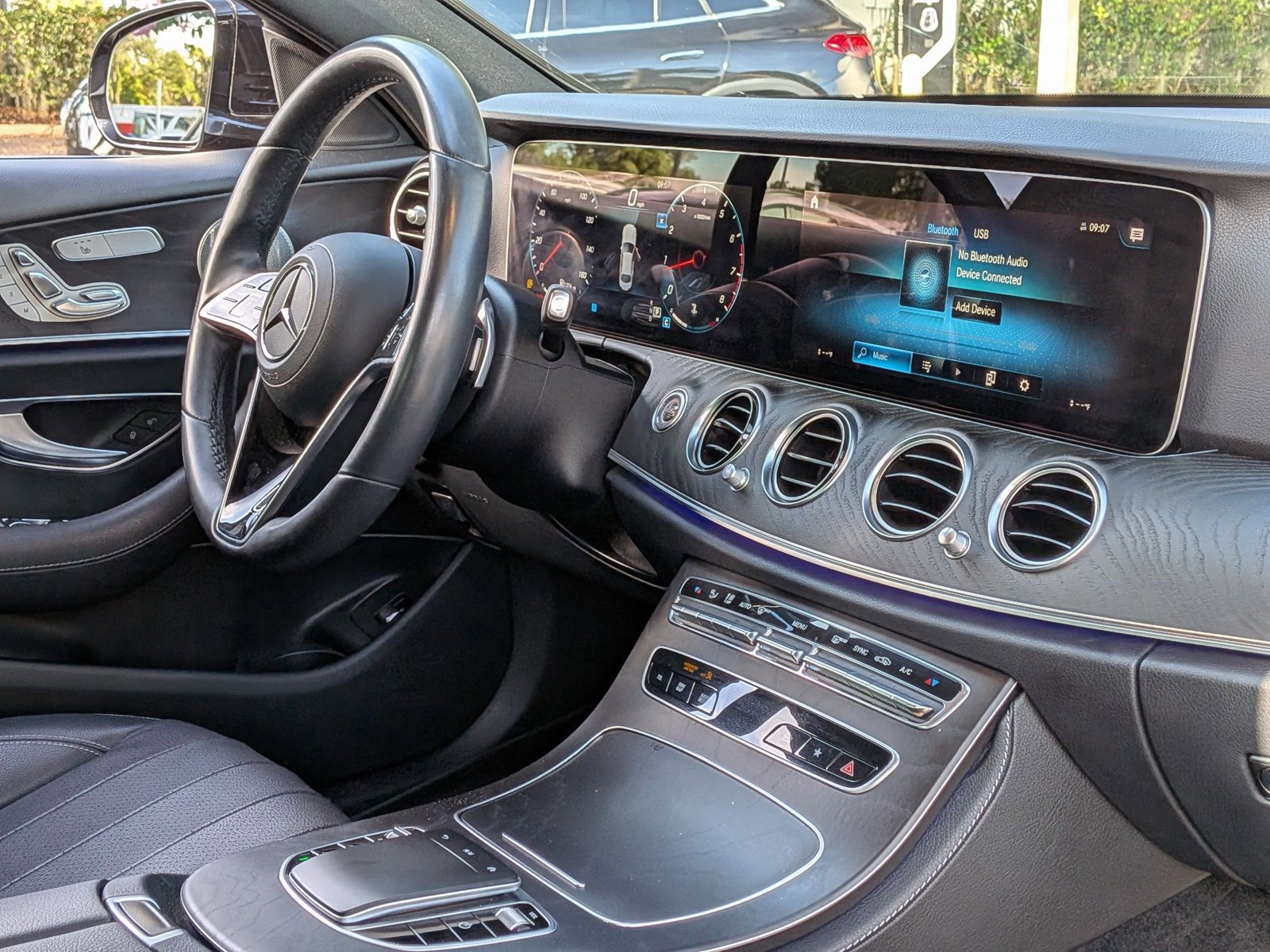 Used 2021 Mercedes-Benz E 350 4MATIC Sedan image 18