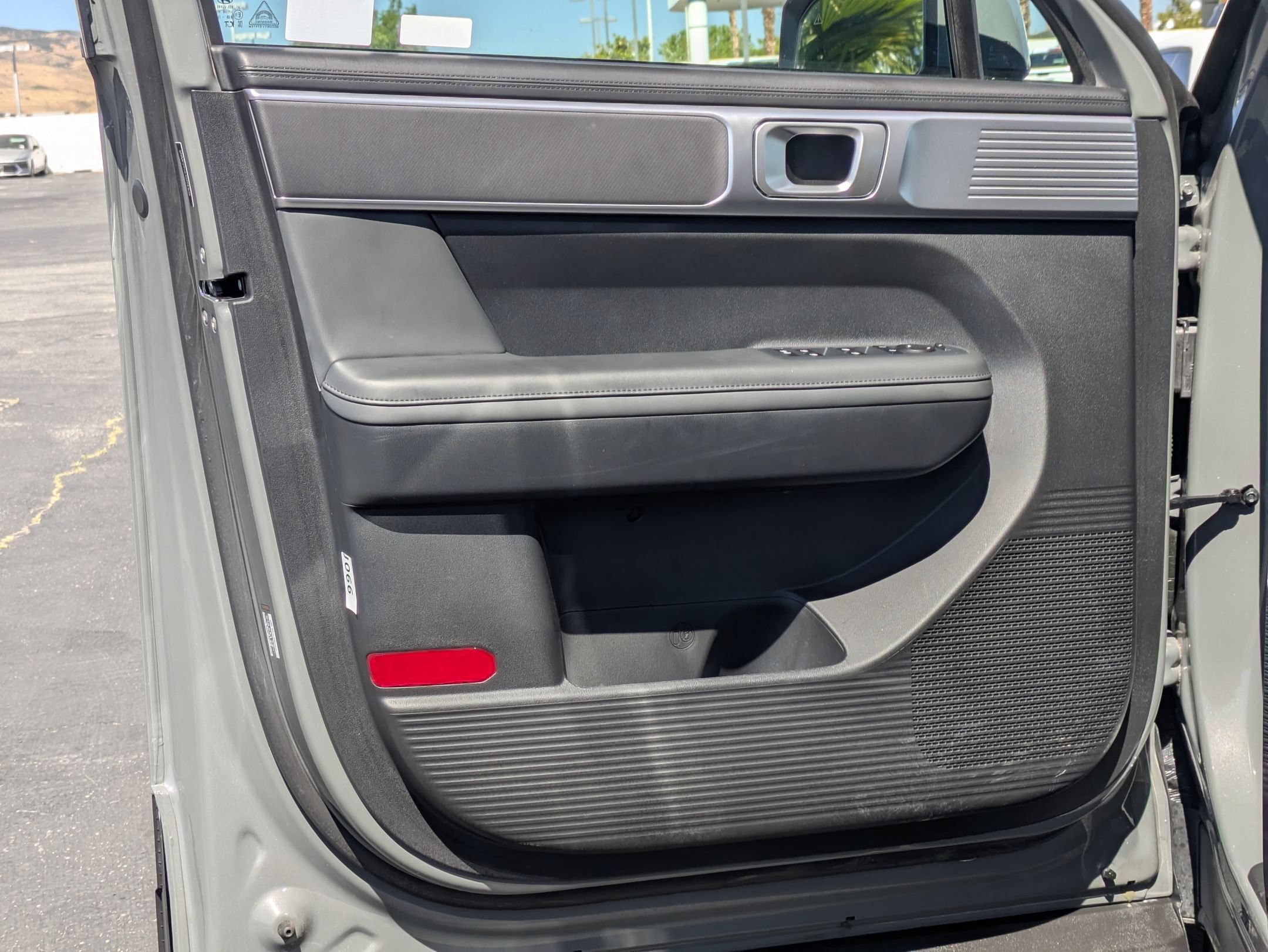 Certified 2025 Hyundai Santa Fe SEL FWD image 15
