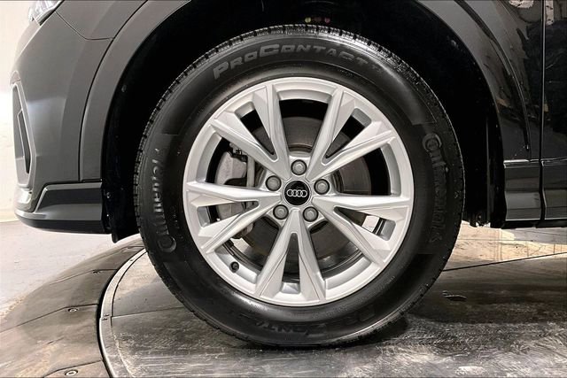 Certified 2025 Audi Q3 2.0T Premium w/ Convenience Package image 8