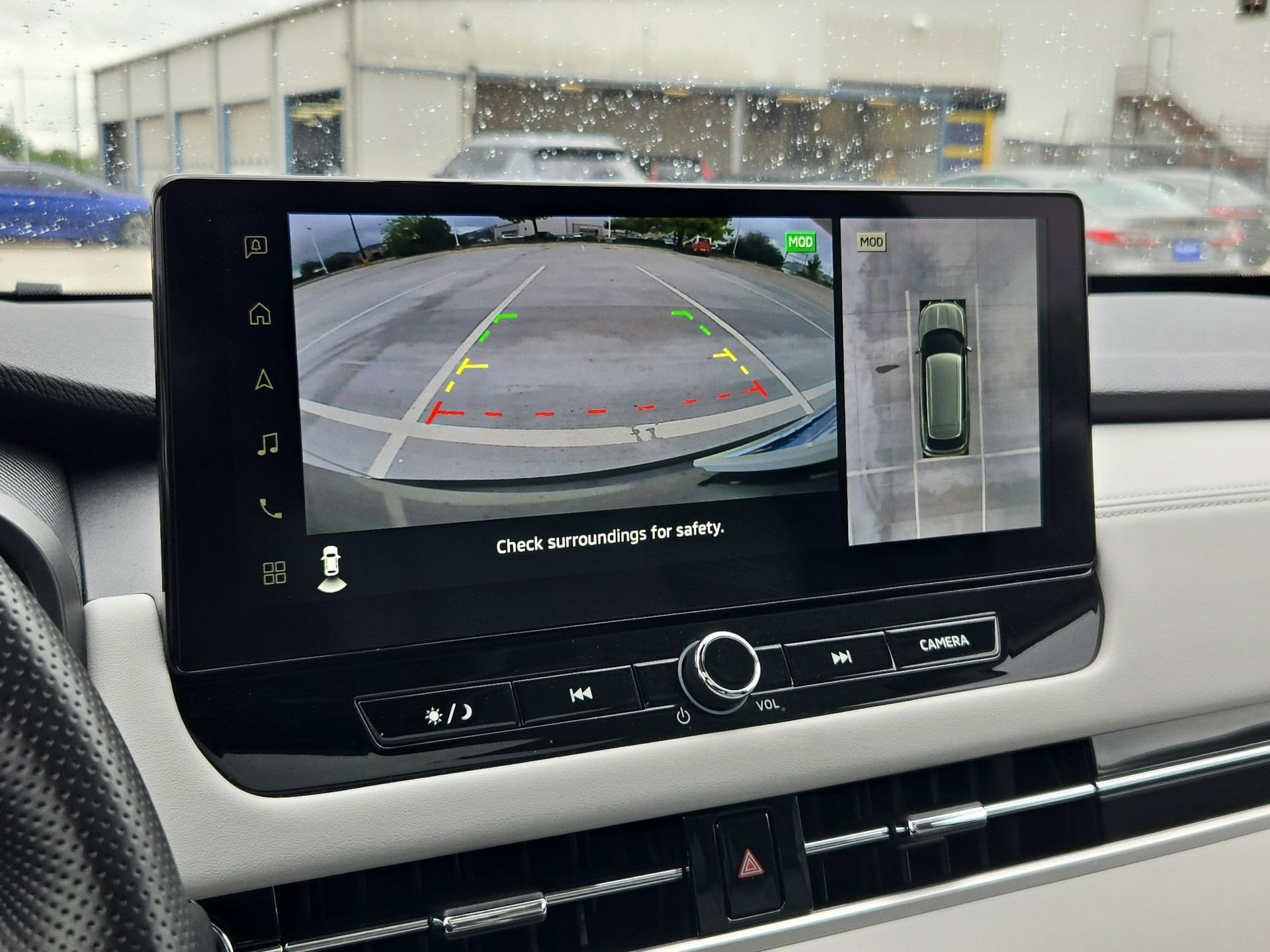 Used 2025 Mitsubishi Outlander SEL image 26