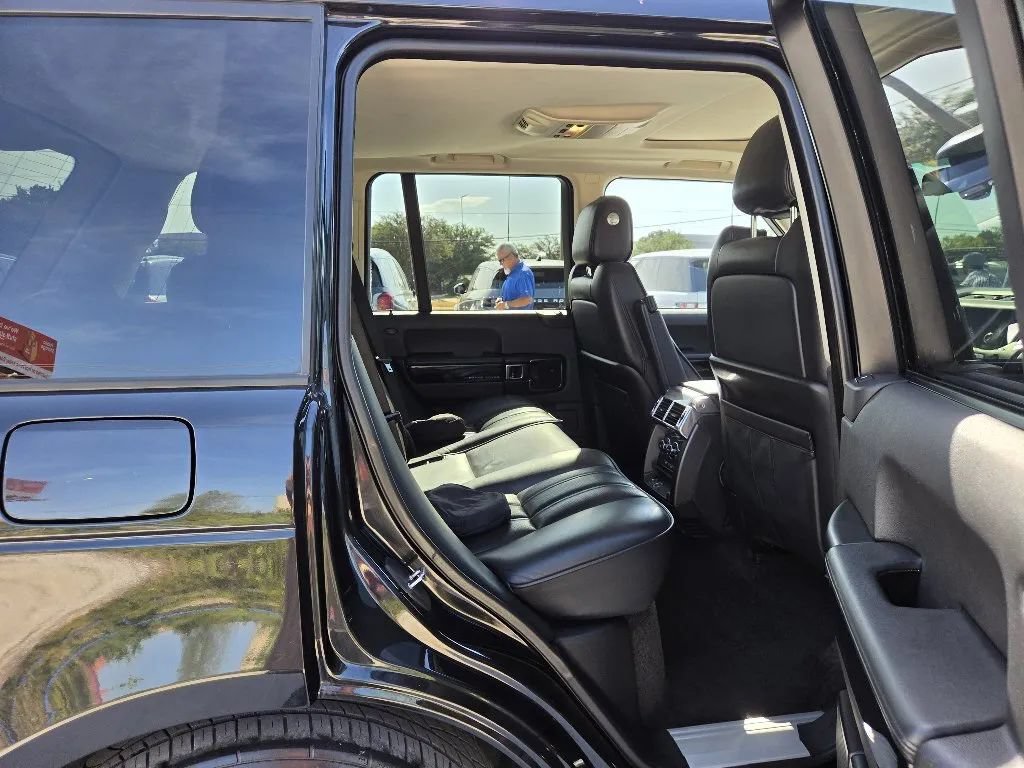 Used 2012 Land Rover Range Rover Supercharged AWD/4WD image 19