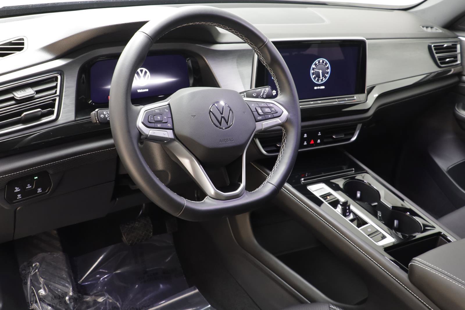 Used 2025 Volkswagen Atlas Cross Sport SE image 7