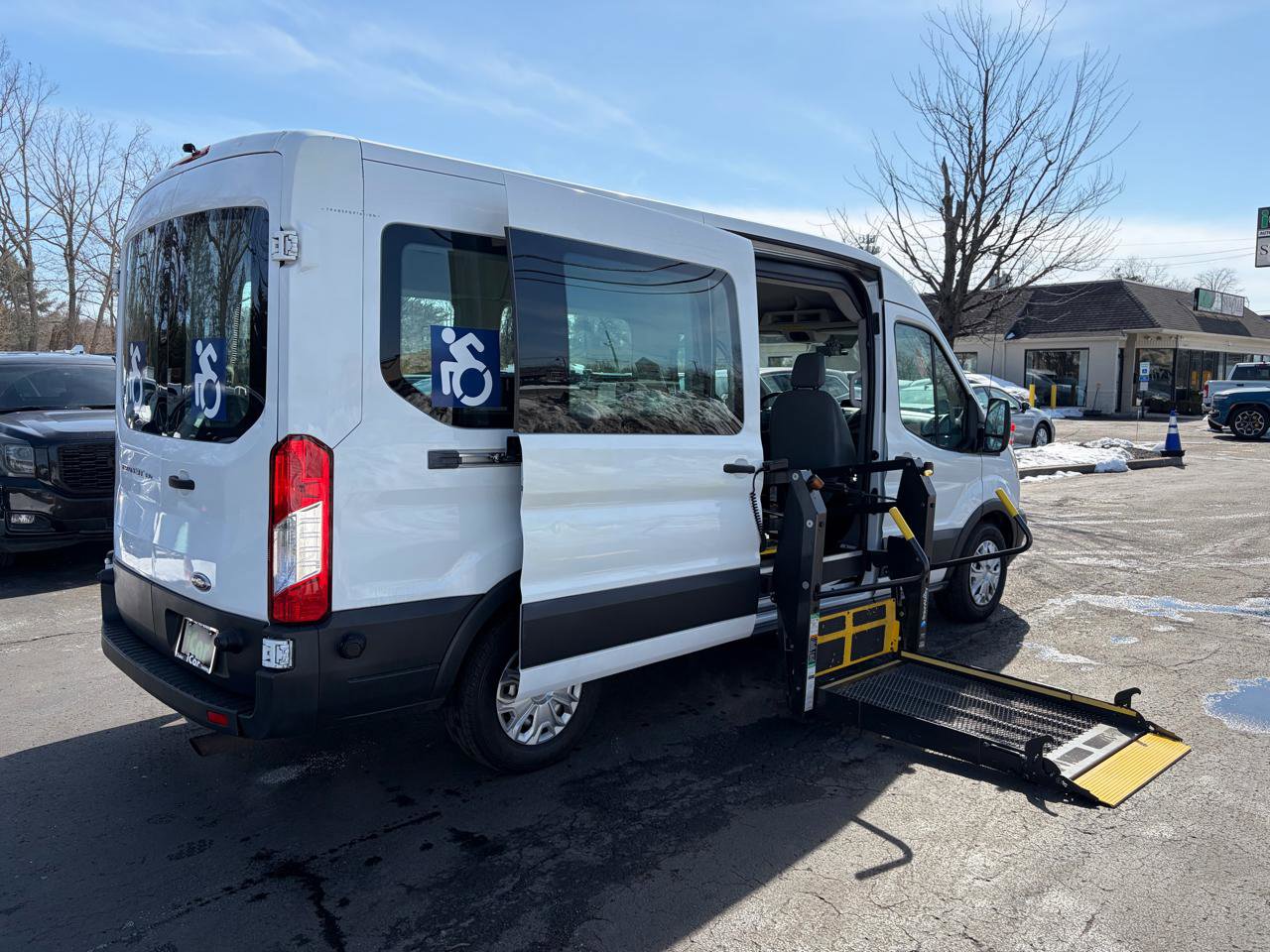Used 2015 Ford Transit 350 XL RWD image 19