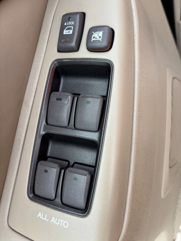 Used 2004 Lexus GX 470 AWD/4WD image 28