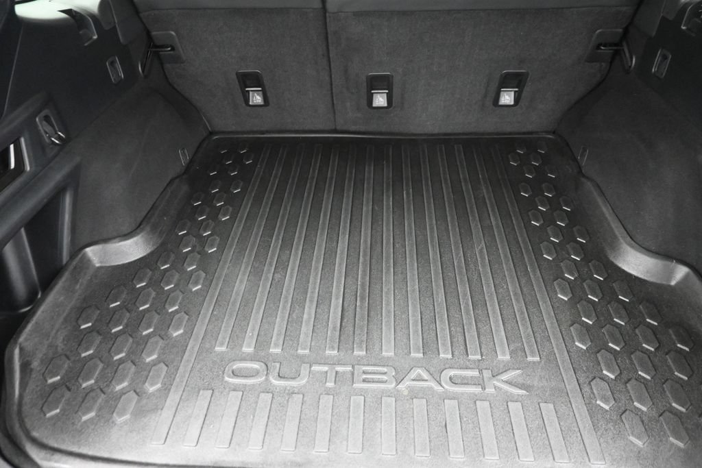 Used 2020 Subaru Outback Onyx Edition XT w/ Popular Package #2 AWD/4WD image 11