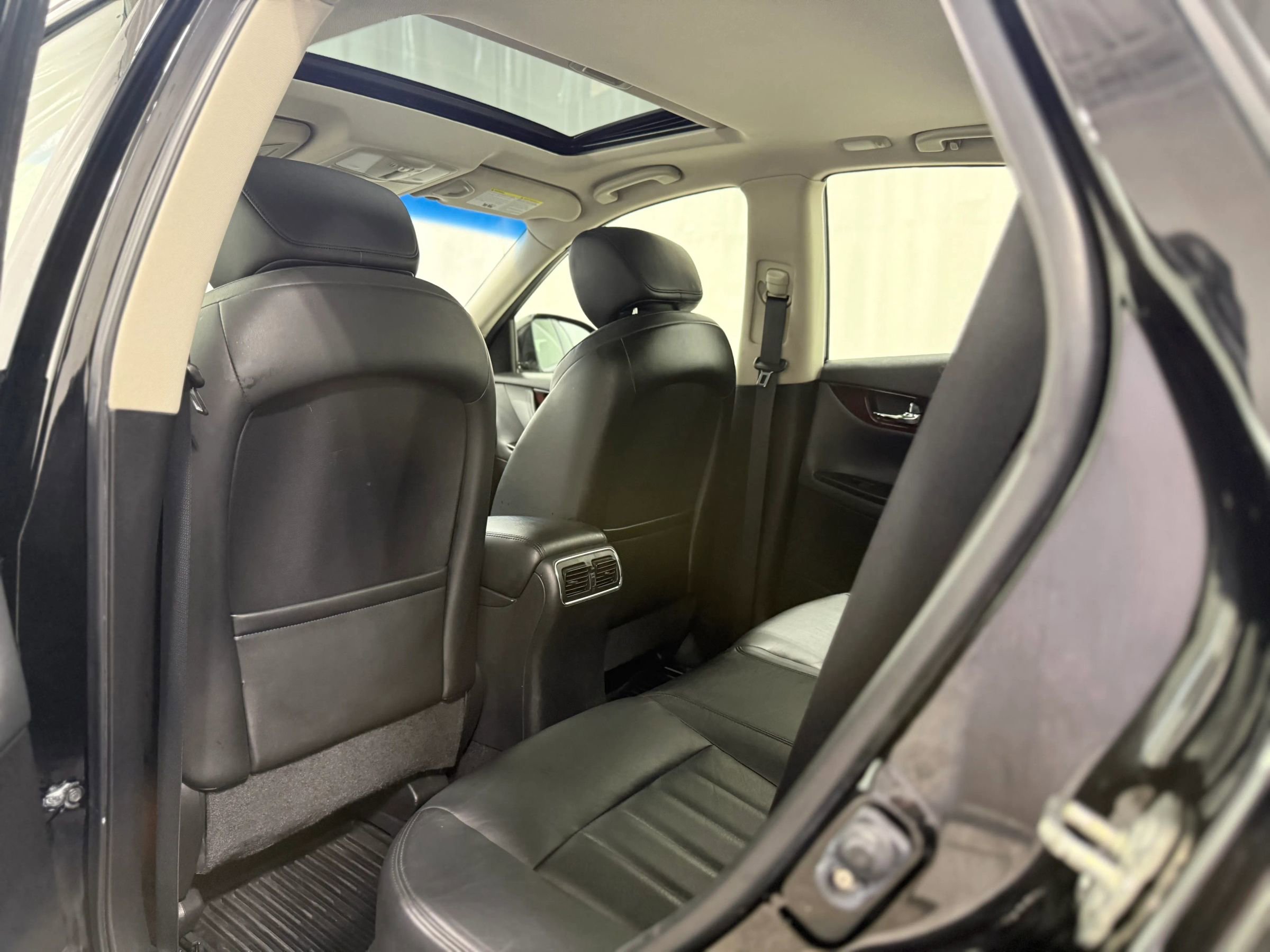 Used 2015 INFINITI QX50 Journey image 35