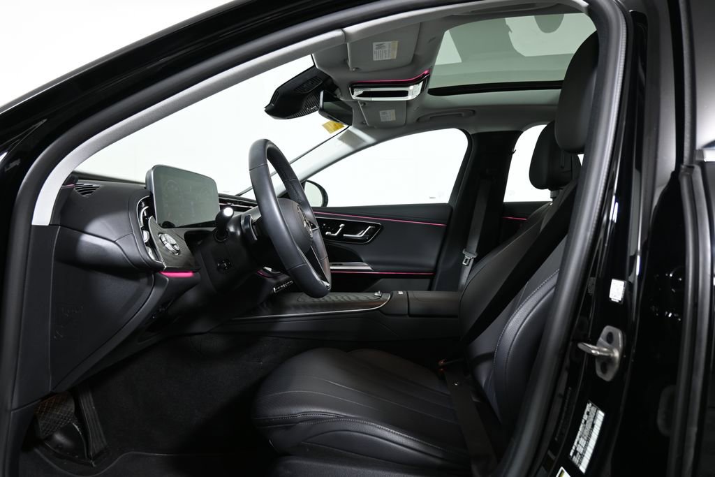 Certified 2025 Mercedes-Benz E 350 4MATIC Sedan image 3