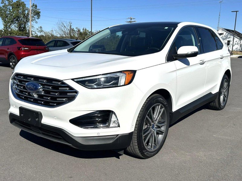 Used 2021 Ford Edge Titanium w/ Equipment Group 301A image 5