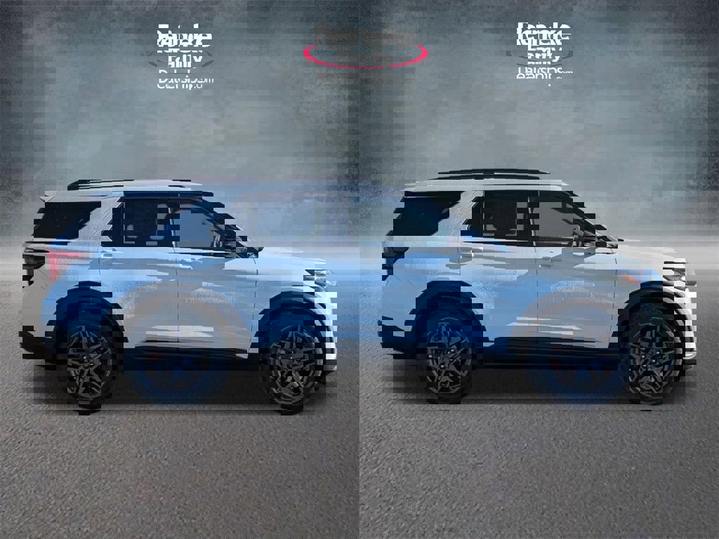 New 2026 Ford Explorer ST w/ Sun And Sound Package image 4