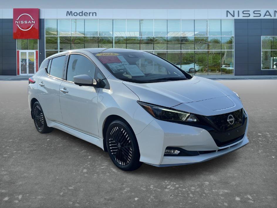 Certified 2025 Nissan Leaf SV Plus FWD image 3