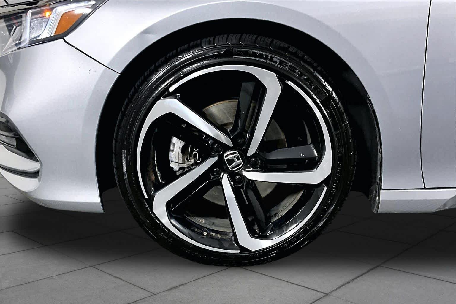 Used 2020 Honda Accord Sport image 11