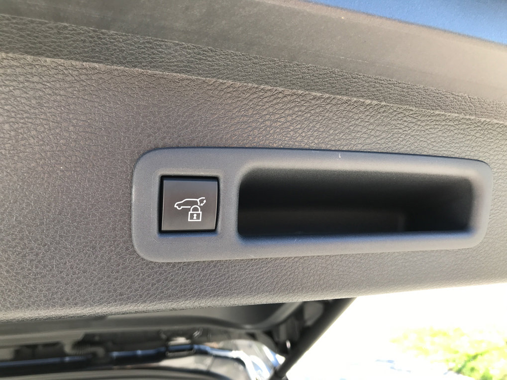 Used 2025 Toyota Sienna XLE image 30