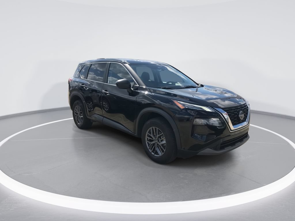 Used 2023 Nissan Rogue S AWD/4WD image 2