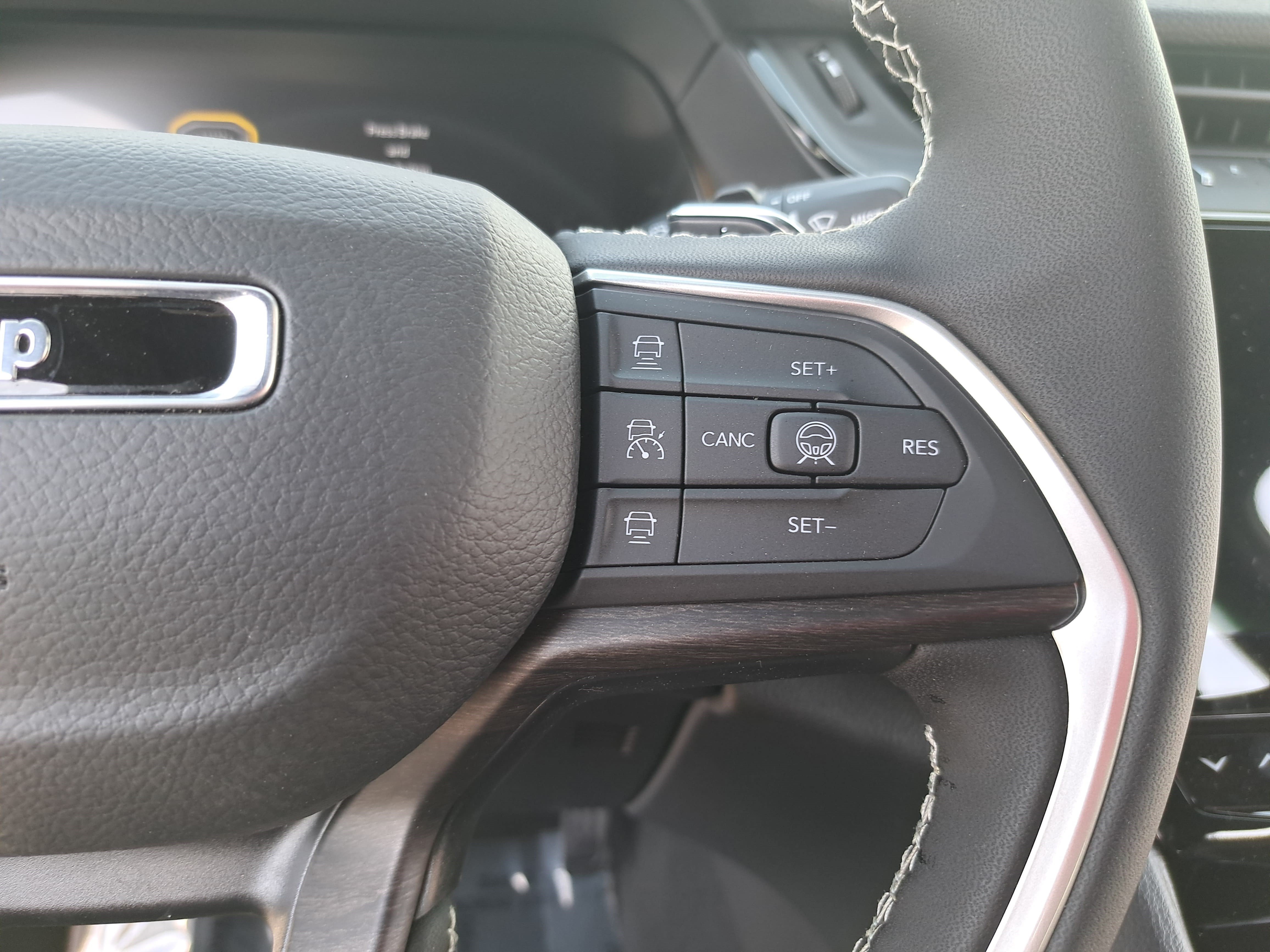 New 2026 Jeep Grand Cherokee Altitude AWD/4WD image 18